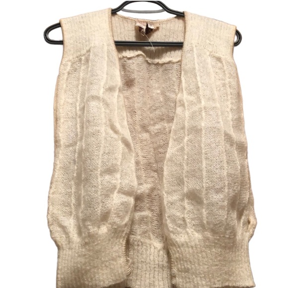 Wool/Mohair Sweater Vest - Picture 7 of 8
